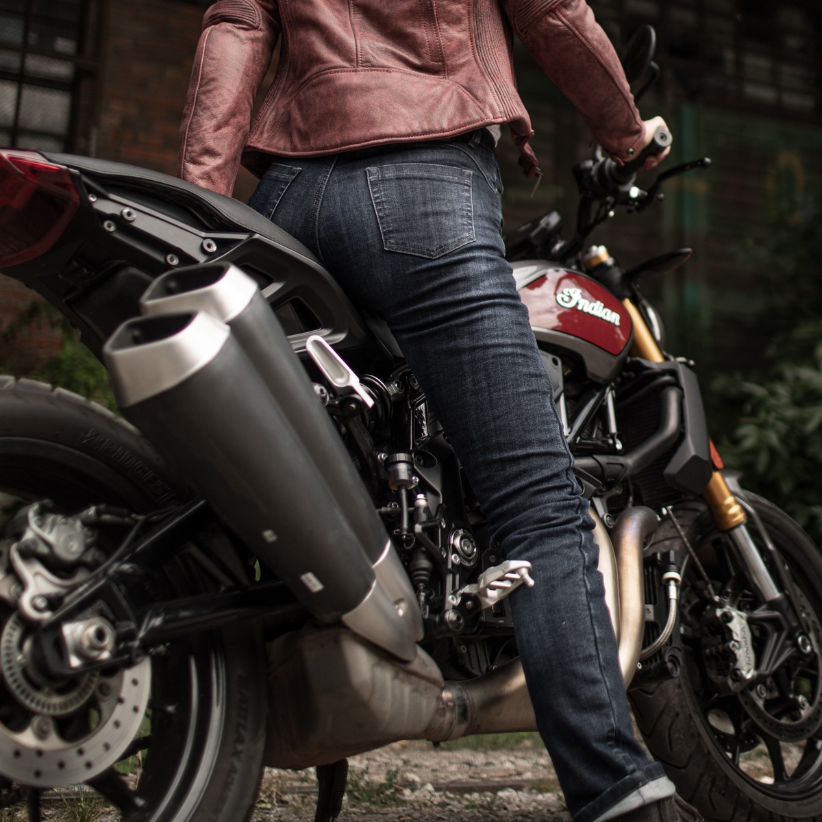 Motorcyclist wearing Tabera Lady jeans
