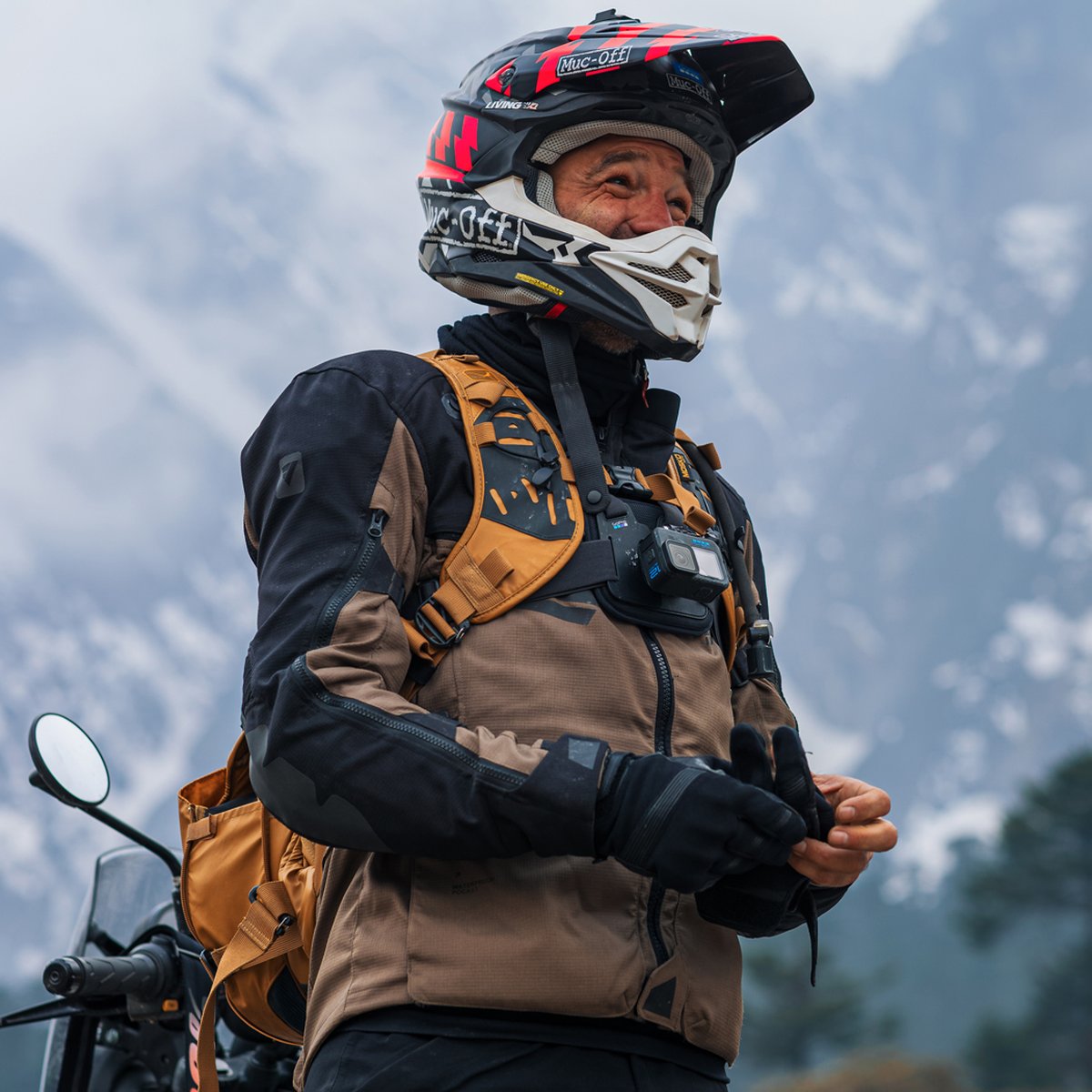 Motorradfahrer mit PANAMERICANA II Jacke