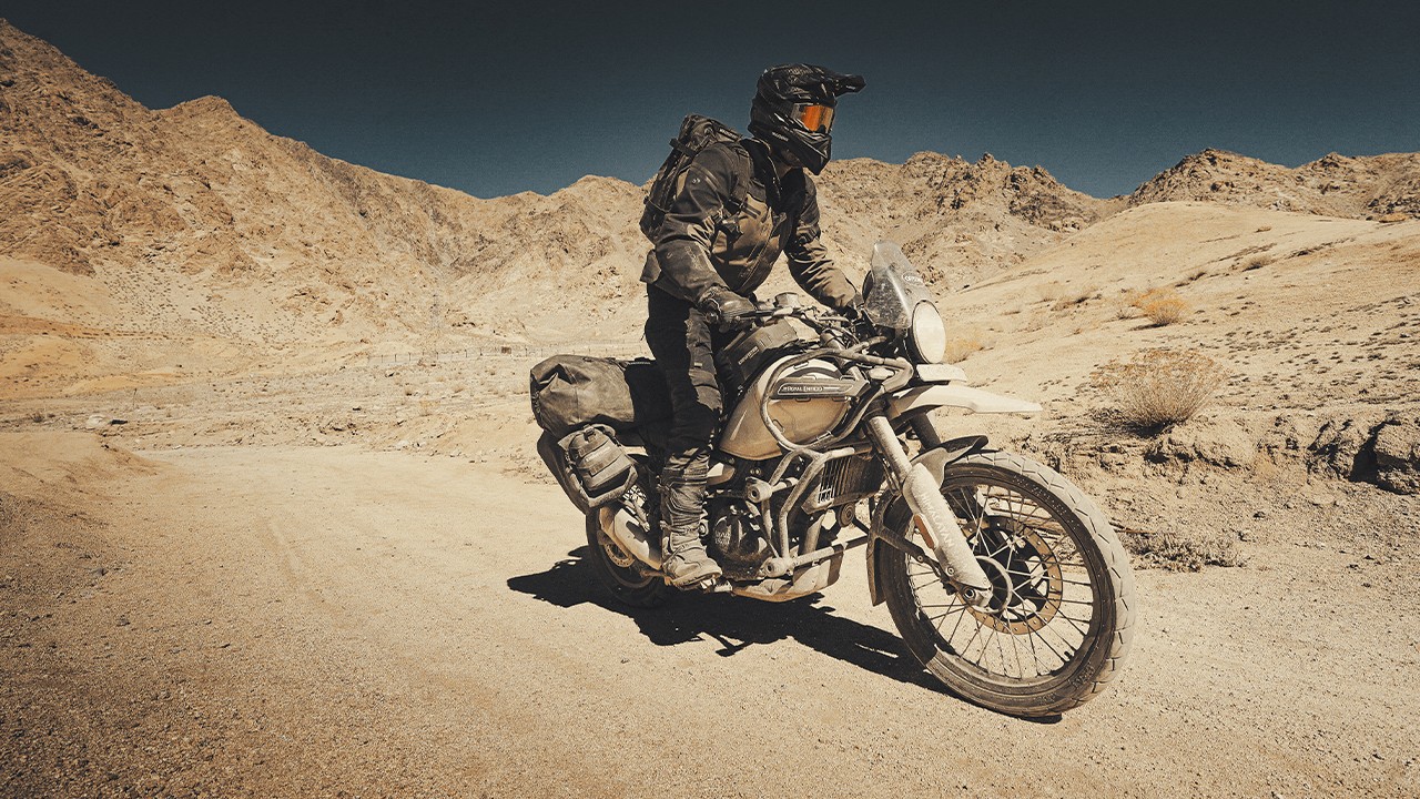 Image title not available Motorradfahrer in Montenegro auf den Bergen