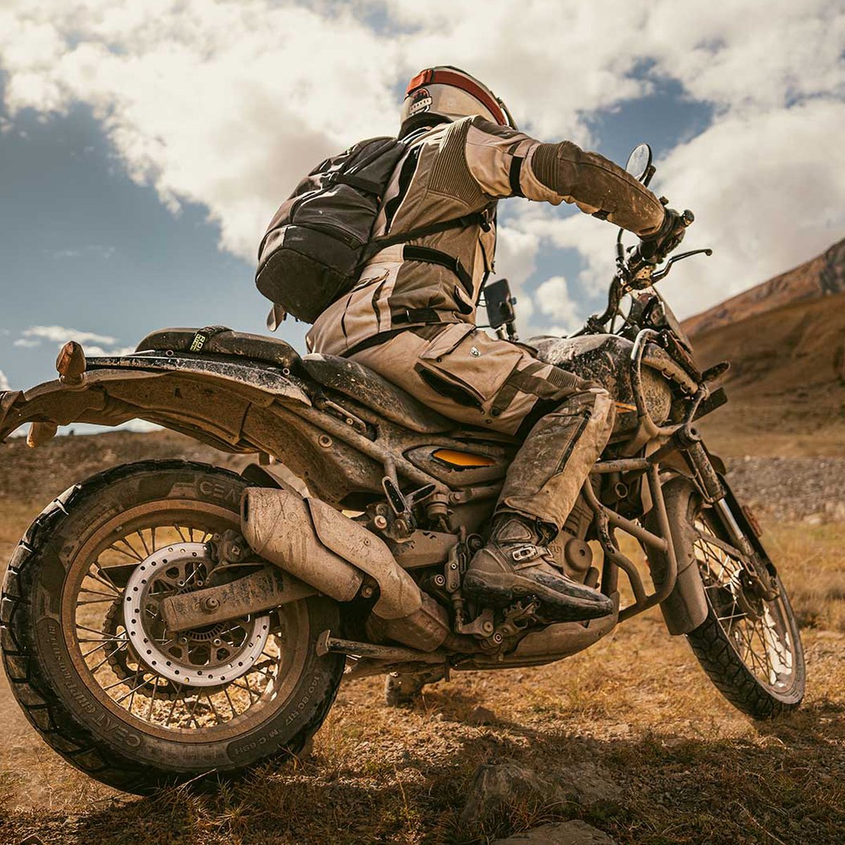 Motorcyclist wearing a PANAMERICANA II jacket
